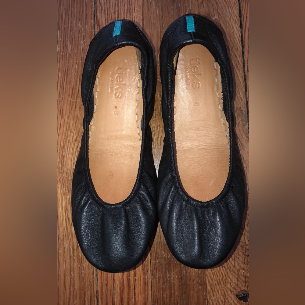 Black Tieks